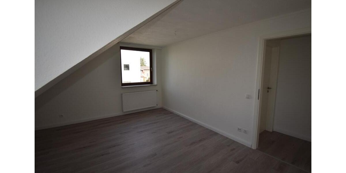 Dachgeschoßwohnung Barmstedt - 3 Zimmer, 64 m&sup2;, 930&euro; | Angebot:26652142