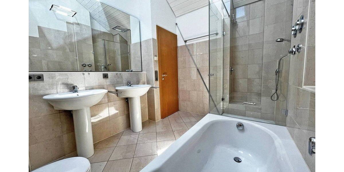 Etagenwohnung Lauffen am Neckar - 3 Zimmer, 89 m&sup2;, 1.200&euro; | Angebot:26716067