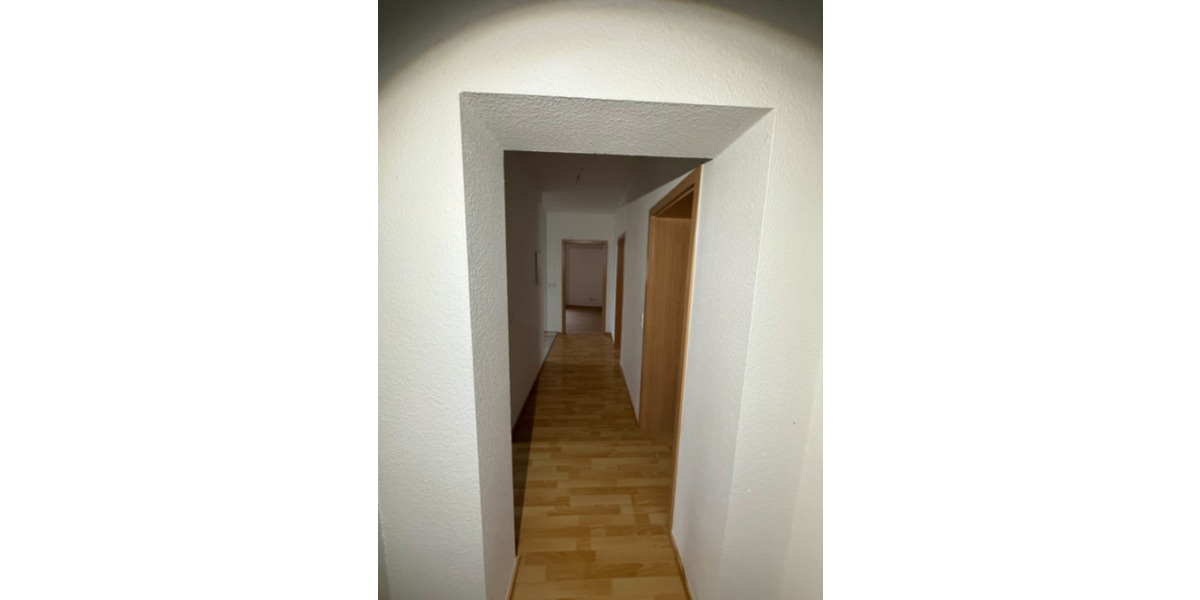 Etagenwohnung Gräfenhainichen - 3 Zimmer, 79 m&sup2;, 590&euro; | Angebot:24847871