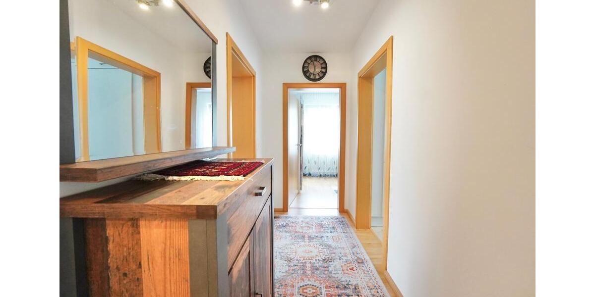 Etagenwohnung Rüsselsheim am Main - 3 Zimmer, 76 m&sup2;, 1.550&euro; | Angebot:25988987