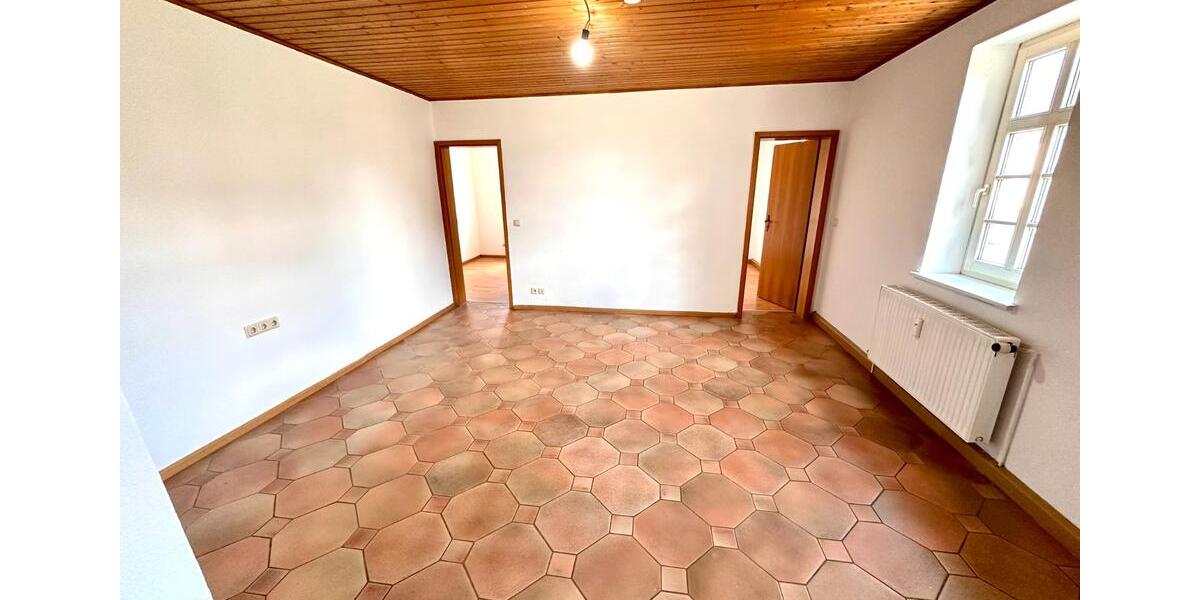 Etagenwohnung Felsberg - 3 Zimmer, 53 m&sup2;, 465&euro; | Angebot:26605097