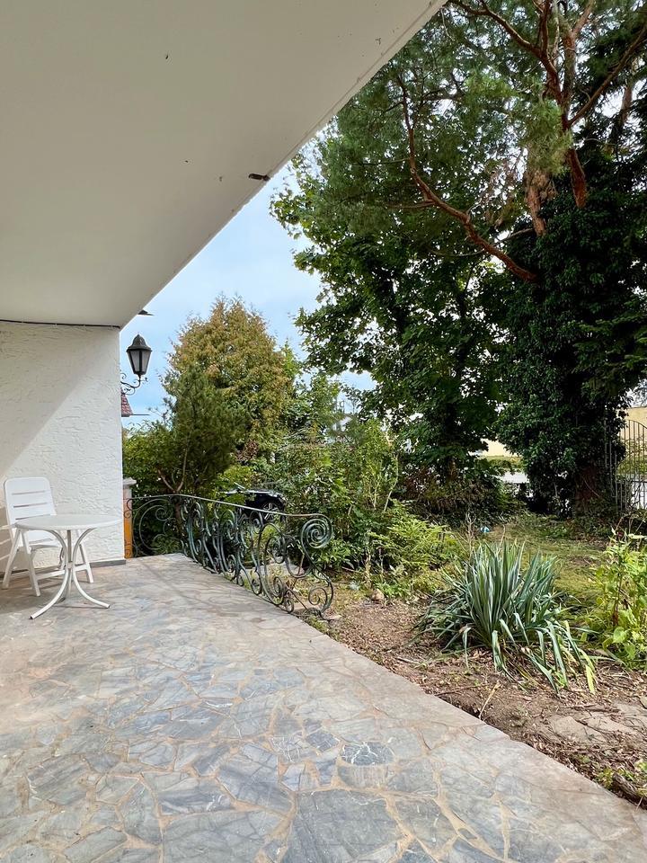 Exklusives Einfamilienhaus - kernsaniert, Garten, Garage & EBK