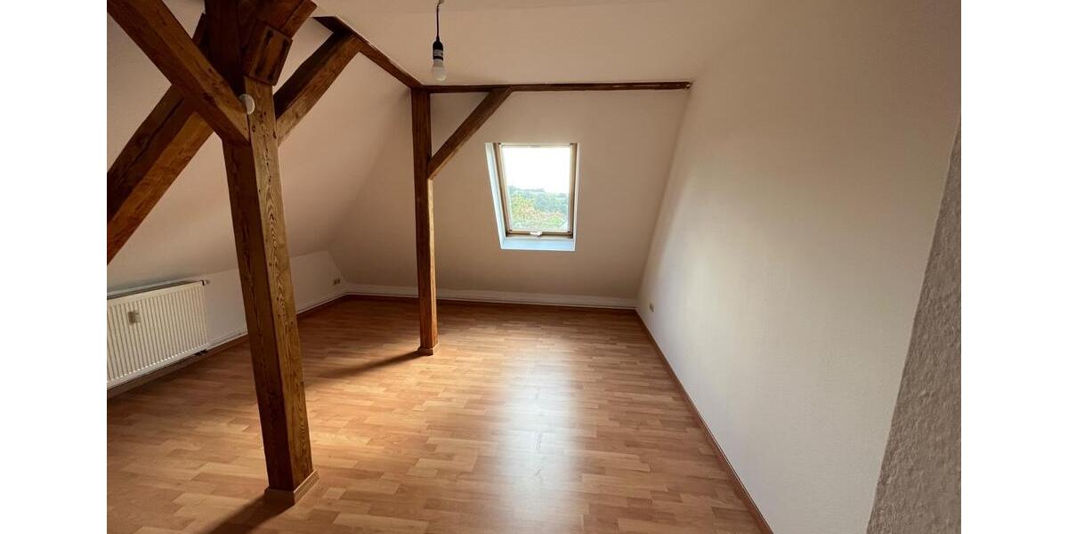 Dachgeschoßwohnung Schwalmstadt - 3 Zimmer, 70 m&sup2;, 590&euro; | Angebot:25869047