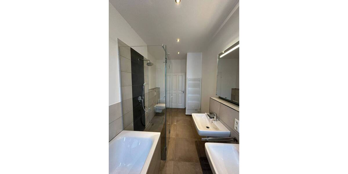 Etagenwohnung Rochlitz - 3 Zimmer, 101 m&sup2;, 915&euro; | Angebot:26156494