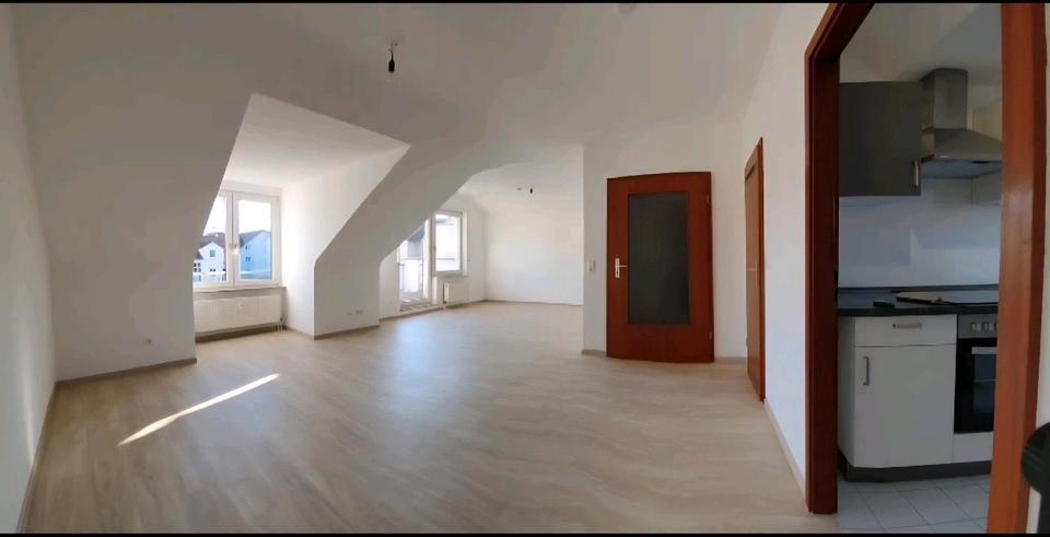 Schöne Dachgeschoßwohnung in Weinheim