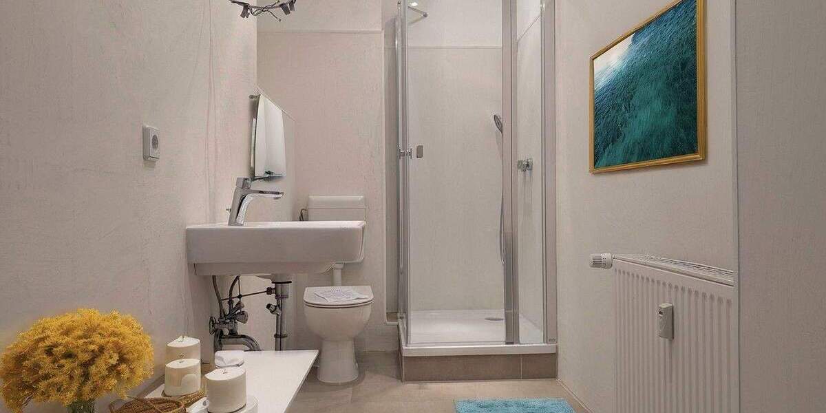 Zimmer in WG - In zentraler sanierter Wohnung mit zwei Bädern 4 zimmer