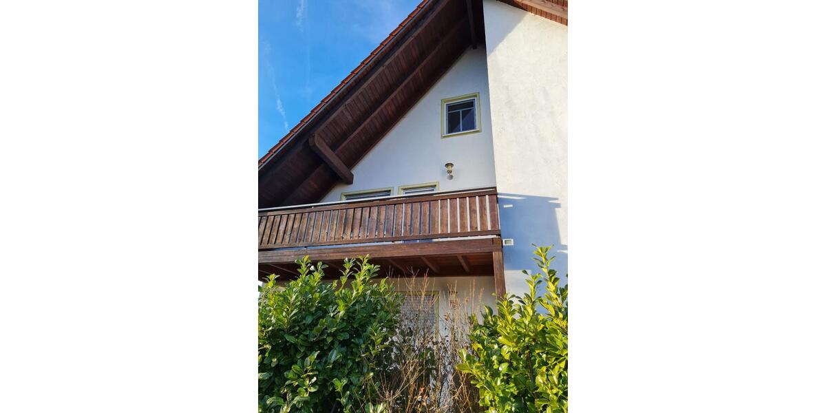 Dachgeschoßwohnung Schwarzach am Main - 6.5 Zimmer, 144 m&sup2;, 1.350&euro; | Angebot:25353316