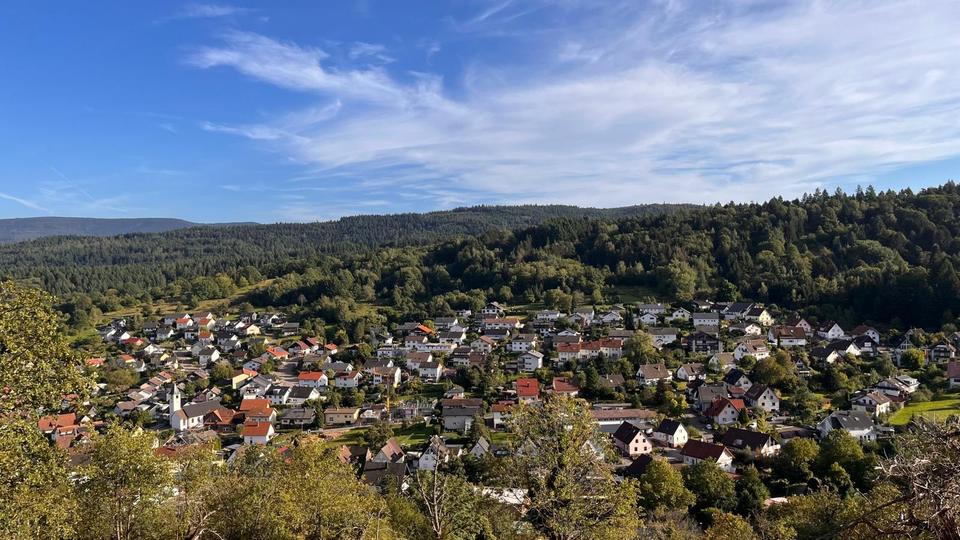 Etagenwohnung Gernsbach - 2 Zimmer, 1.600&euro; | Angebot:23394522