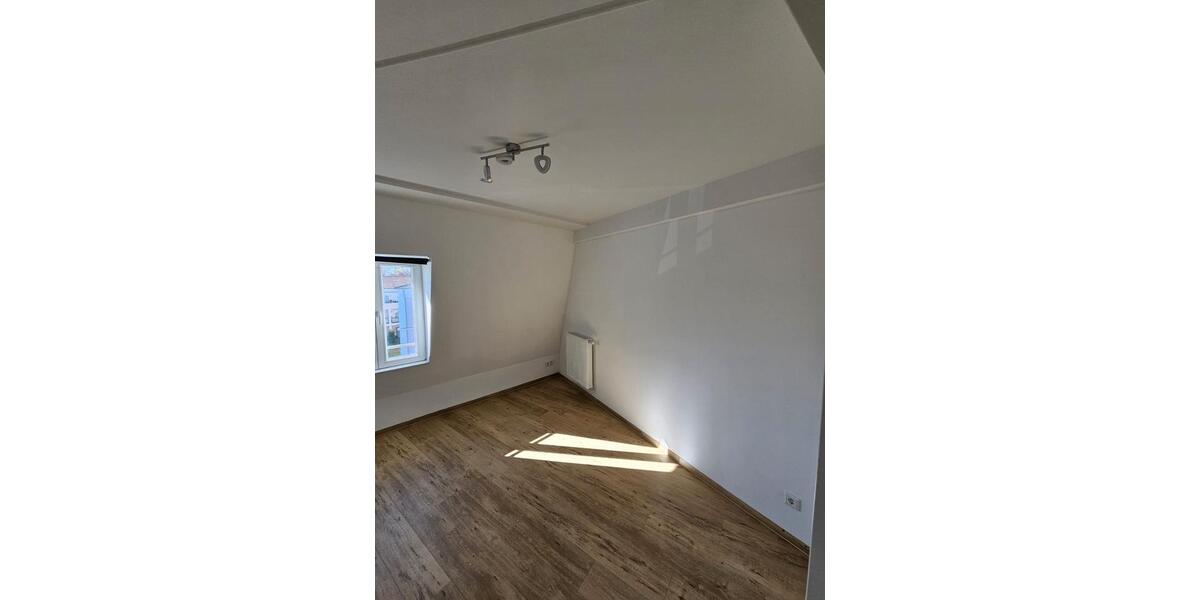 Dachgeschoßwohnung Steinfurt - 4 Zimmer, 110 m&sup2;, 1.150&euro; | Angebot:26165948