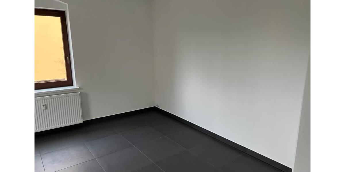 Erdgeschoßwohnung Limbach-Oberfrohna Oberfrohna - 2 Zimmer, 64 m&sup2;, 680&euro; | Angebot:26038818