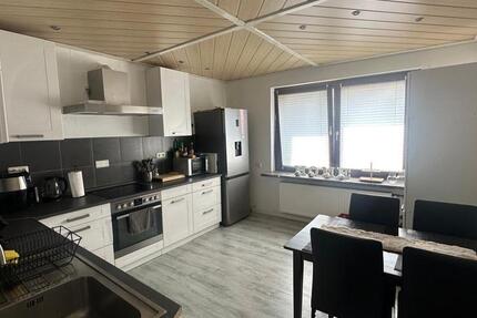 Helle, geräumige 3-Zimmer-Wohnung in guter Lage 1 zimmer