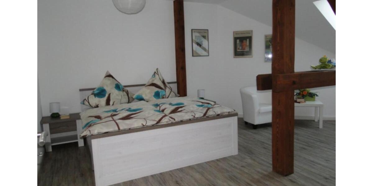 Dachgeschoßwohnung Jüterbog - 3 Zimmer, 107 m&sup2;, 1.175&euro; | Angebot:23068108