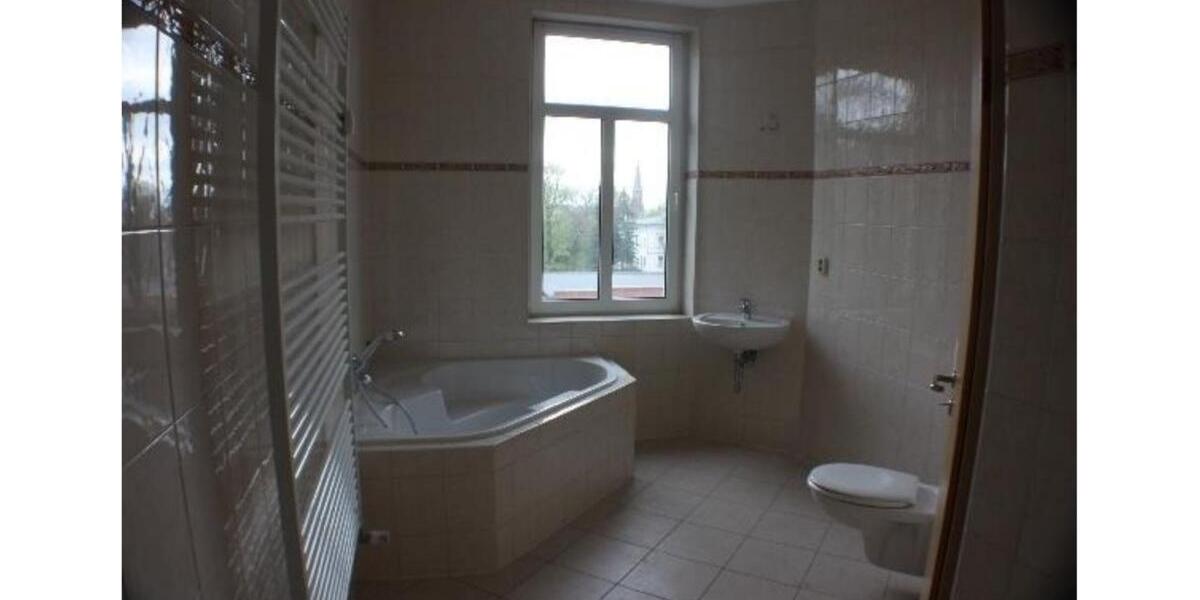 Dachgeschoßwohnung Apolda - 4 Zimmer, 900&euro; | Angebot:20274882