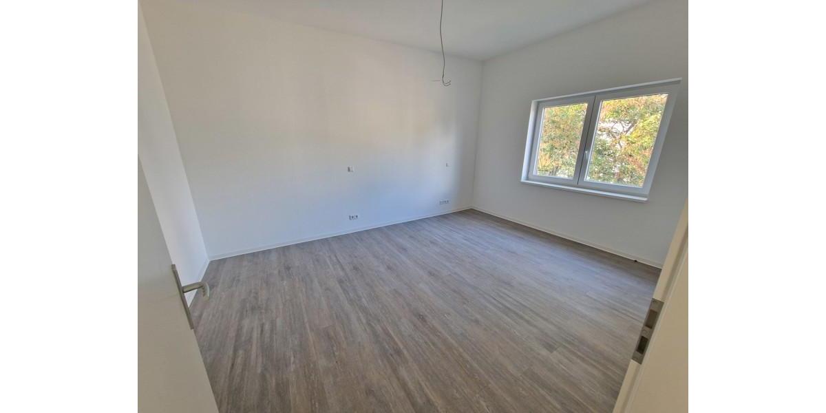 Schicke 2-Zimmer-Wohnung im 2.OG zimmer