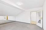 Sofort beziehbare 2-Zimmer Dachgeschoss Wohnung 2 zimmer