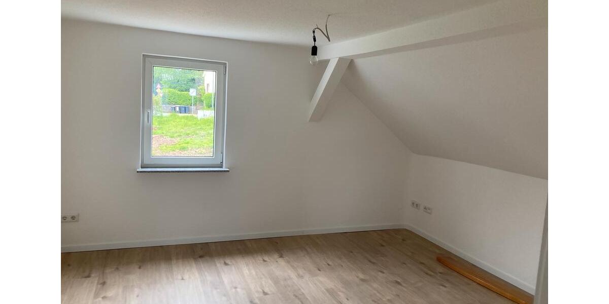 Einfamilienhaus Lindlar - 5 Zimmer, 130 m&sup2;, 1.350&euro; | Angebot:26617957