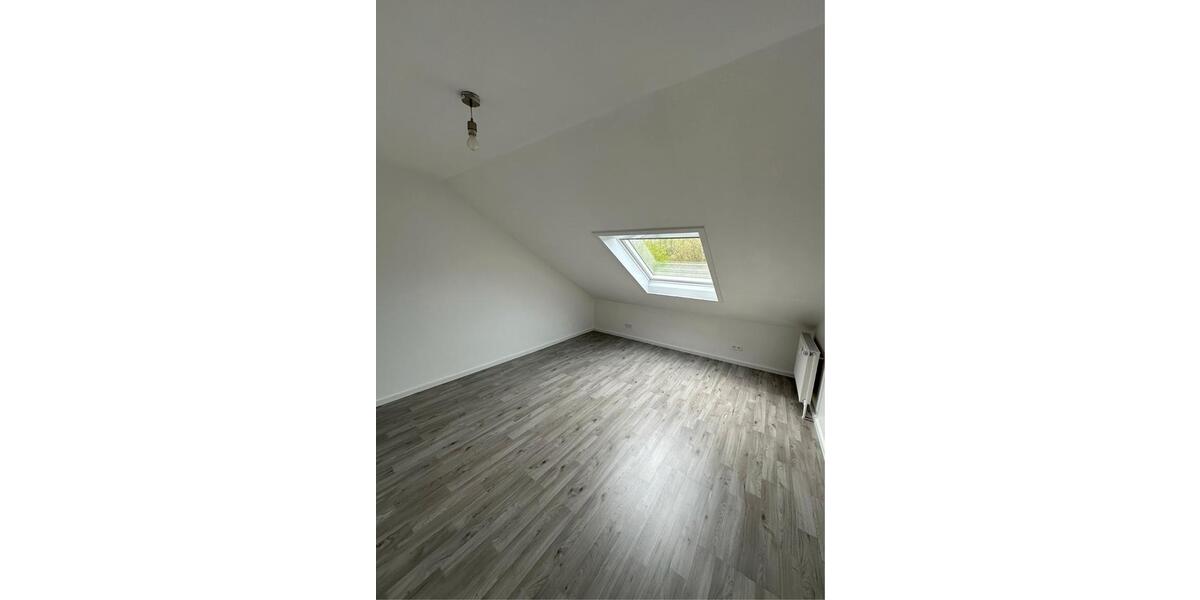 Dachgeschoßwohnung Rastatt - 2 Zimmer, 53 m&sup2;, 850&euro; | Angebot:26248969
