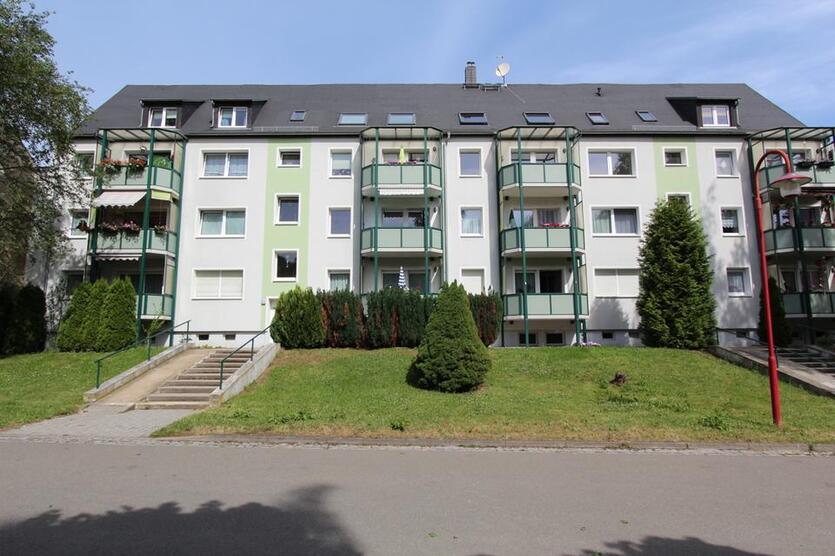 **3 Zimmer Wohnung m. Balkon in begehrter Lage** zimmer
