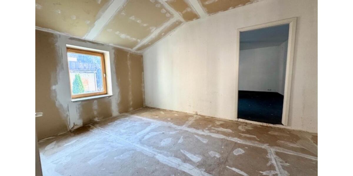 Erdgeschoßwohnung Waldheim - 5 Zimmer, 132 m&sup2;, 235&euro; | Angebot:25656687