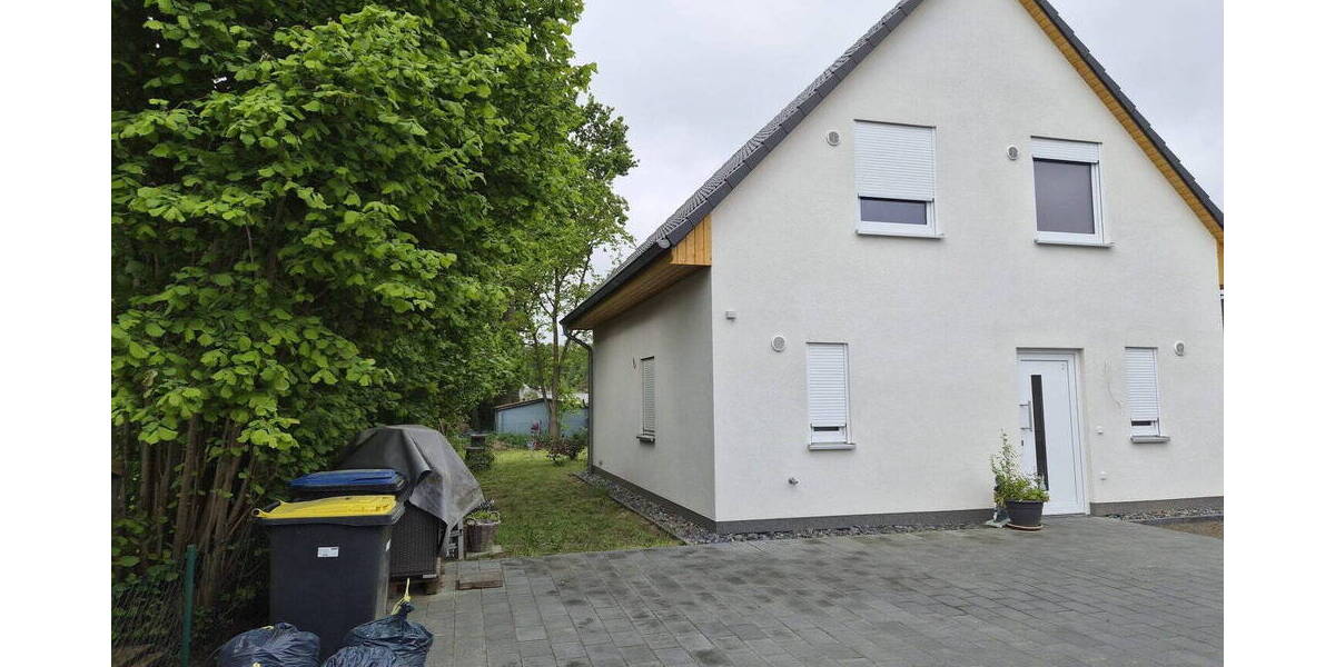 Einfamilienhaus Falkensee - 4 Zimmer, 90 m&sup2;, 1.620&euro; | Angebot:26731059