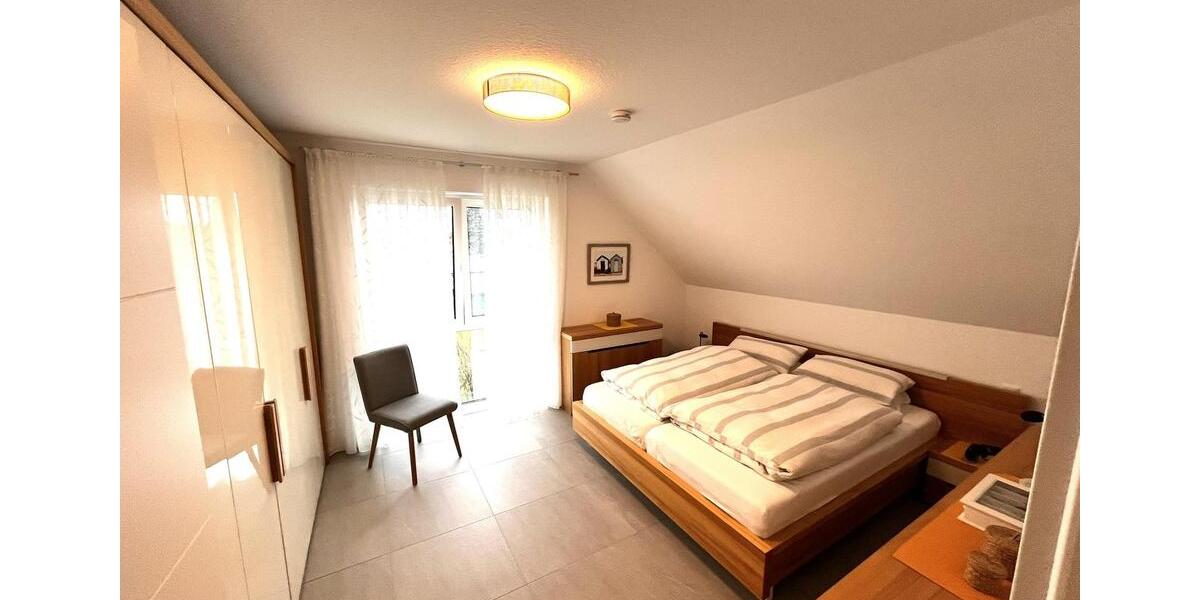 Doppelhaushälfte Detmold Hiddesen - 4 Zimmer, 128 m&sup2;, 1.865&euro; | Angebot:25022862