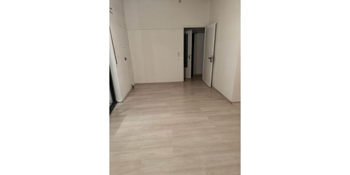 Dachgeschoßwohnung Bürstadt - 2 Zimmer, 85 m&sup2;, 1.000&euro; | Angebot:24658805