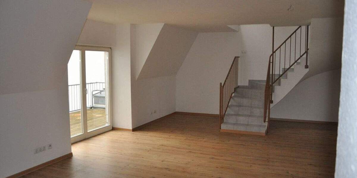 Etagenwohnung Stralsund Altstadt - 2 Zimmer, 105 m&sup2;, 985&euro; | Angebot:25682085