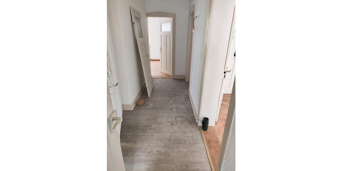 Erdgeschoßwohnung Singen (Hohentwiel) - 2.5 Zimmer, 76 m&sup2;, 1.150&euro; | Angebot:26529028