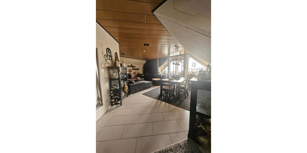 Dachgeschoßwohnung Iserlohn Sümmern - 3 Zimmer, 84 m&sup2;, 920&euro; | Angebot:24841542