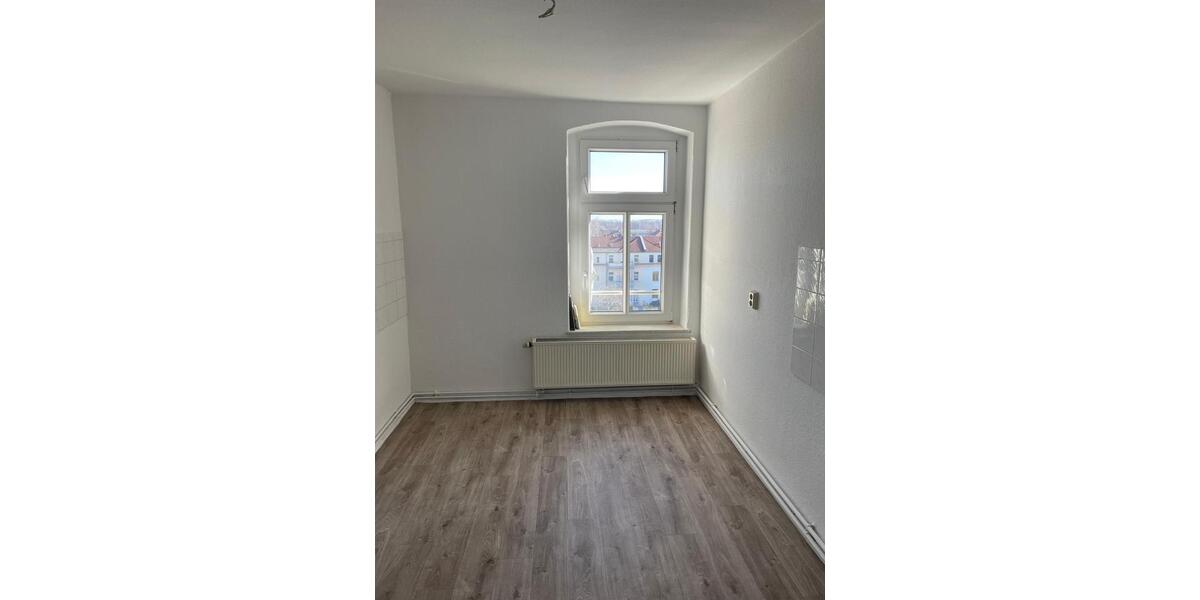 Dachgeschoßwohnung Zittau - 2 Zimmer, 44 m&sup2;, 250&euro; | Angebot:25392680