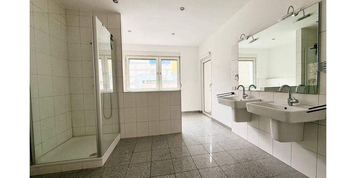 Etagenwohnung Mannheim Quadrate - 3 Zimmer, 100 m&sup2;, 1.000&euro; | Angebot:25776984