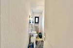 AS ImmobilieN: Wiesbaden-Delkenheim 3br 1.5bath condo fitted kitchen, parking - only 9 min to Clay