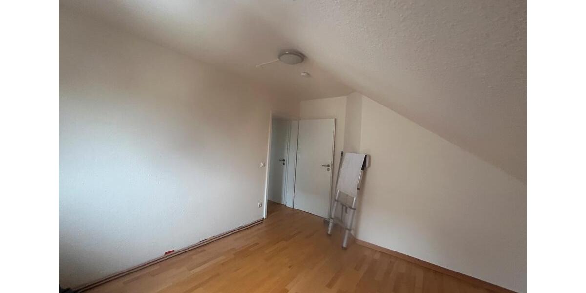 Dachgeschoßwohnung Geilenkirchen - 3 Zimmer, 54 m&sup2;, 830&euro; | Angebot:26017927