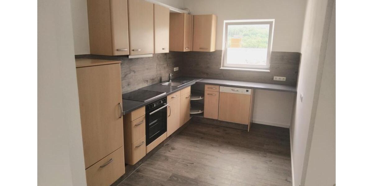 Helle 4 Zimmer WHG, EBK, TGL Bad, Balkon zu vermieten 4 zimmer