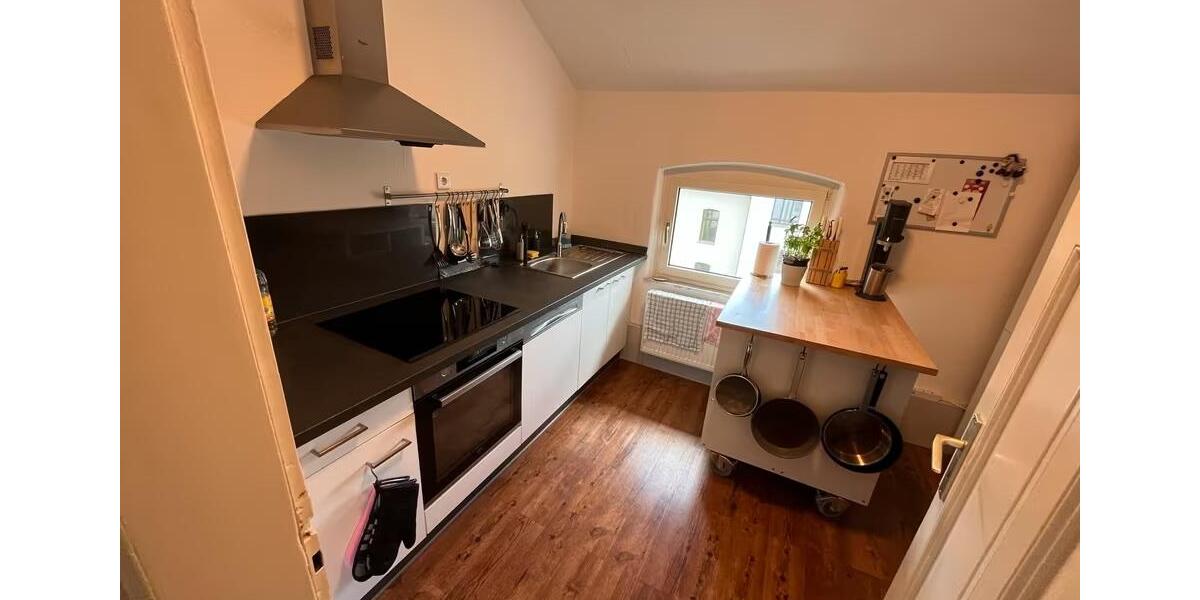 Dachgeschoßwohnung Gießen - 3.5 Zimmer, 14 m&sup2;, 310&euro; | Angebot:26543942