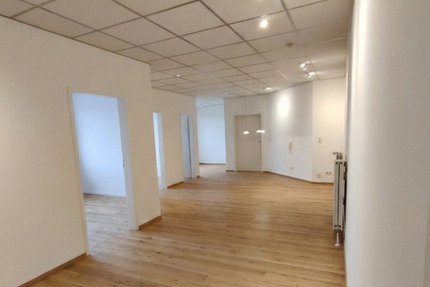 Wohnung Neustrelitz - 5 Zimmer, 105 m&sup2;, 1.000&euro; | Angebot:24837711