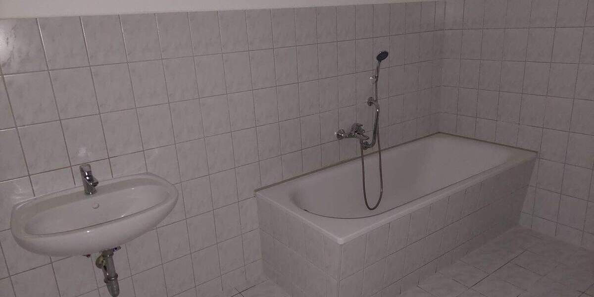 Etagenwohnung Roßwein - 3 Zimmer, 83 m&sup2;, 458&euro; | Angebot:26703491