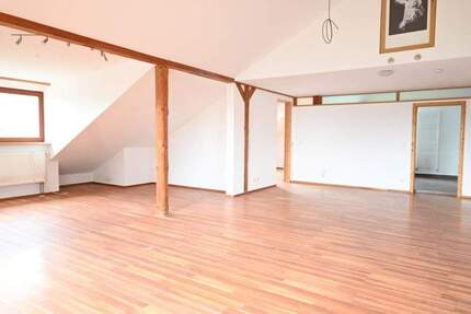 Wohnung Neumarkt-Helena Helena - 3 Zimmer, 118 m&sup2;, 740&euro; | Angebot:25726918