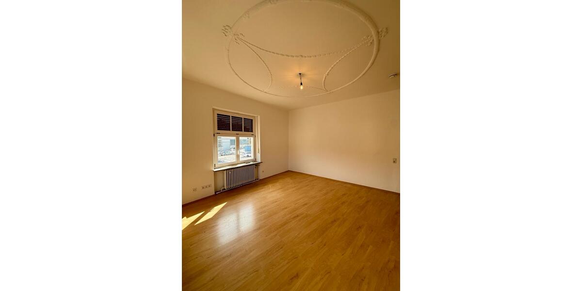 Etagenwohnung Ansbach - 5 Zimmer, 159 m&sup2;, 1.500&euro; | Angebot:25986577