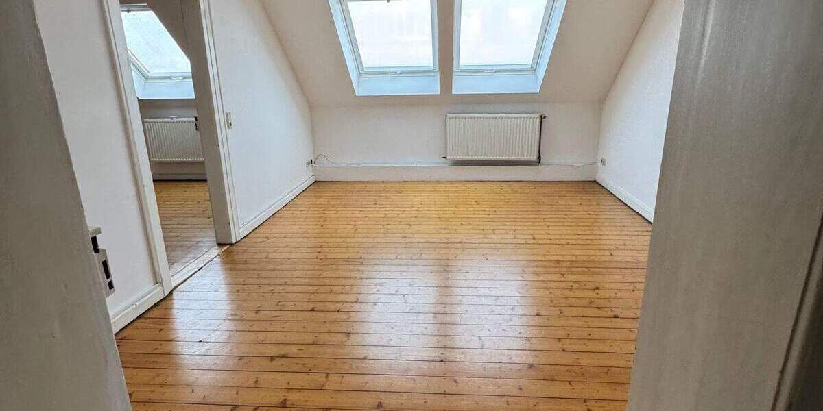 Etagenwohnung Saarbrücken St Johann - 4 Zimmer, 100 m&sup2;, 1.100&euro; | Angebot:24367917