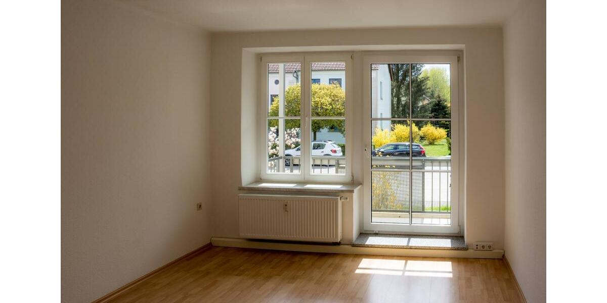 Helle 3 ZKB im EG mit Südwest-Balkon in 4-Familienhaus 3 zimmer