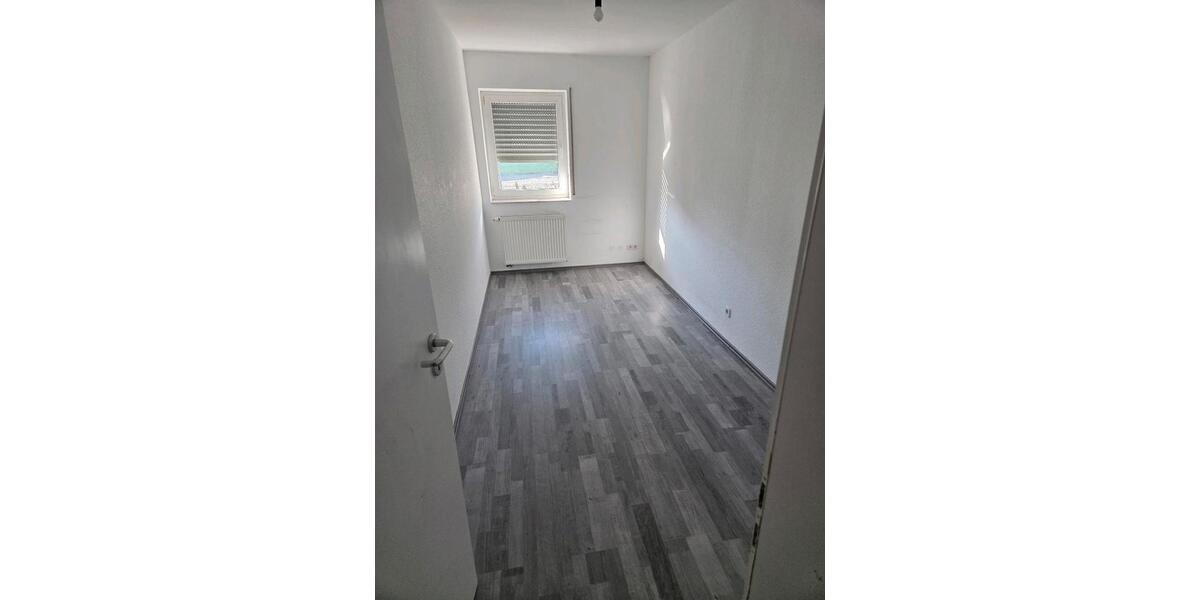 Erdgeschoßwohnung Raunheim - 4 Zimmer, 85 m&sup2;, 1.700&euro; | Angebot:25355622