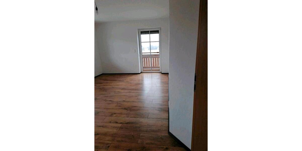 Etagenwohnung Ramerberg - 4 Zimmer, 140 m&sup2;, 1.200&euro; | Angebot:26662922