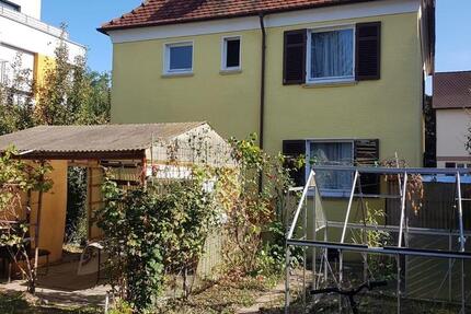 Haus Kornwestheim - 7 Zimmer, 160 m&sup2;, 2.050&euro; | Angebot:24857856