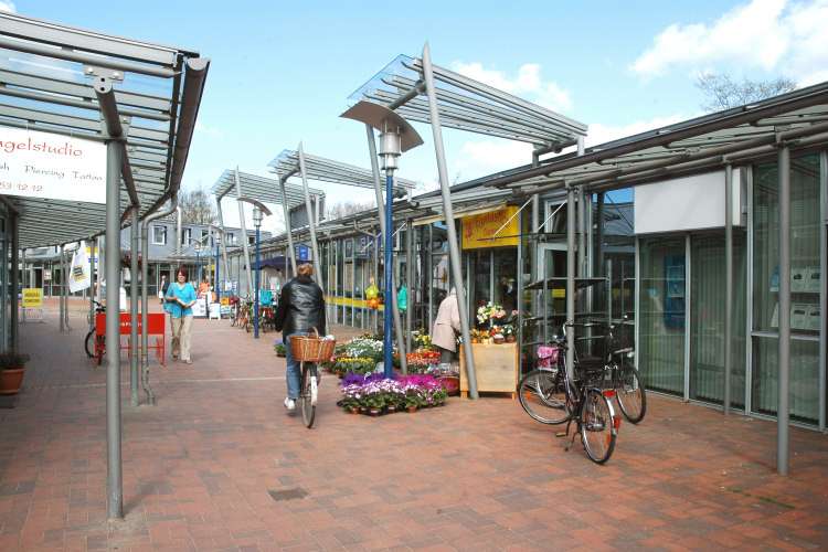 Einzelhandel in Norderstedt 1.570,54 € 179 m²