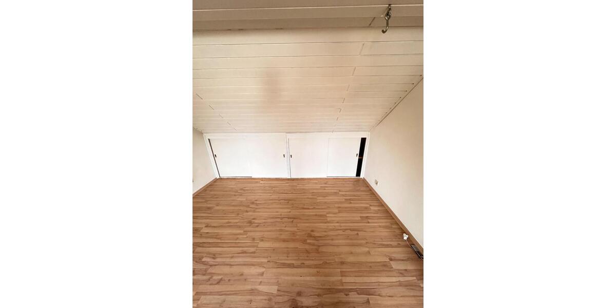 Dachgeschoßwohnung Medebach - 2.5 Zimmer, 75 m&sup2;, 450&euro; | Angebot:22010190