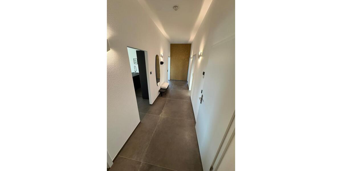 Dachgeschoßwohnung Abstatt - 3.5 Zimmer, 122 m&sup2;, 1.825&euro; | Angebot:26368798