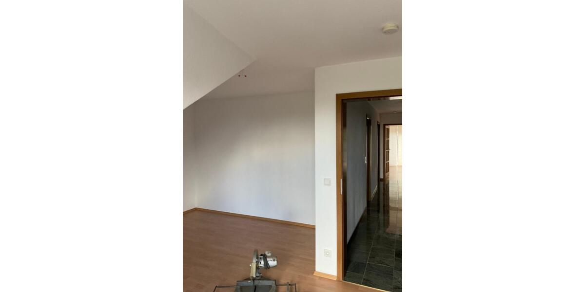 Dachgeschoßwohnung Mechernich - 3 Zimmer, 107 m&sup2;, 909&euro; | Angebot:27586951