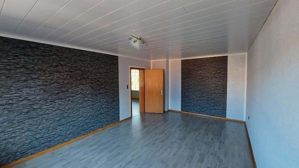 Etagenwohnung Baunatal - 3 Zimmer, 95 m&sup2;, 875&euro; | Angebot:26033428
