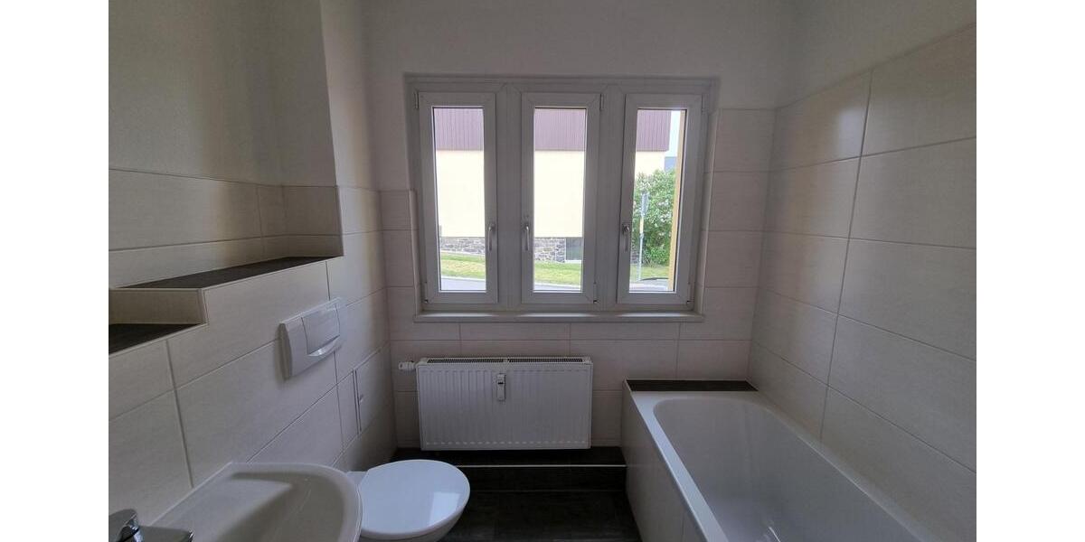Hochparterre Zschopau - 3 Zimmer, 54 m&sup2;, 325&euro; | Angebot:26664080